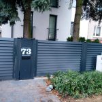 płot stal panele podswietlony 2022