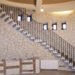 Balustrada duza kuta wewnetrzna schody zamek