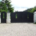 brama i furtka kuta metaloplastyka czarna stal